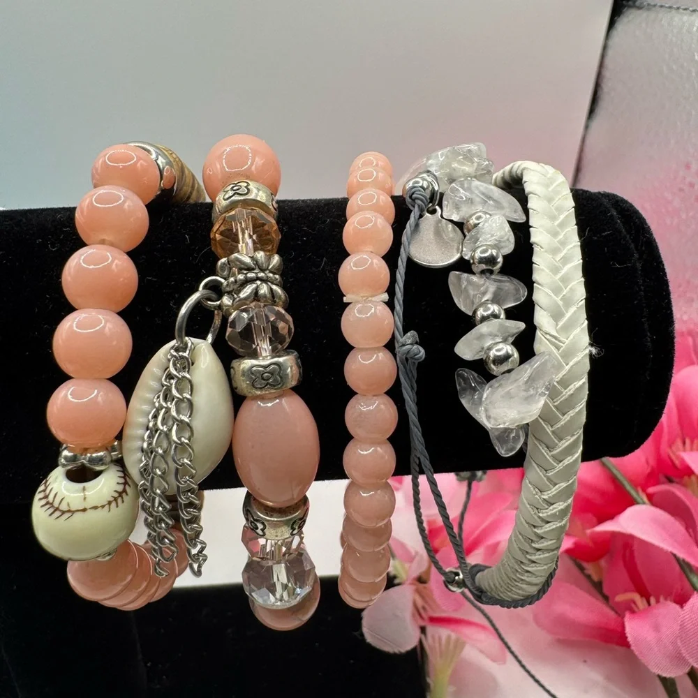 Lot of 6 Fashion Jewelry Bracelets NEW.‎